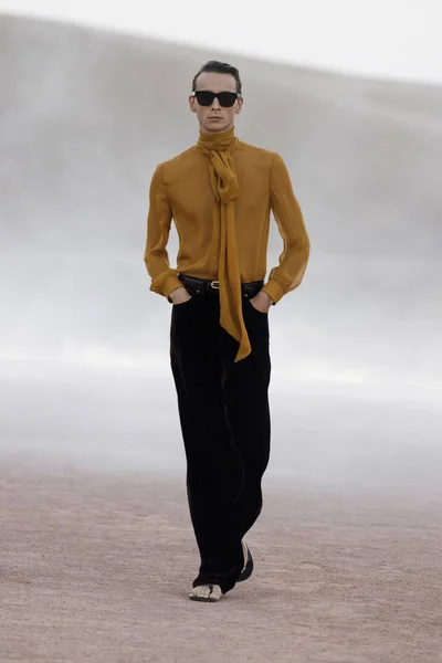 Look 39